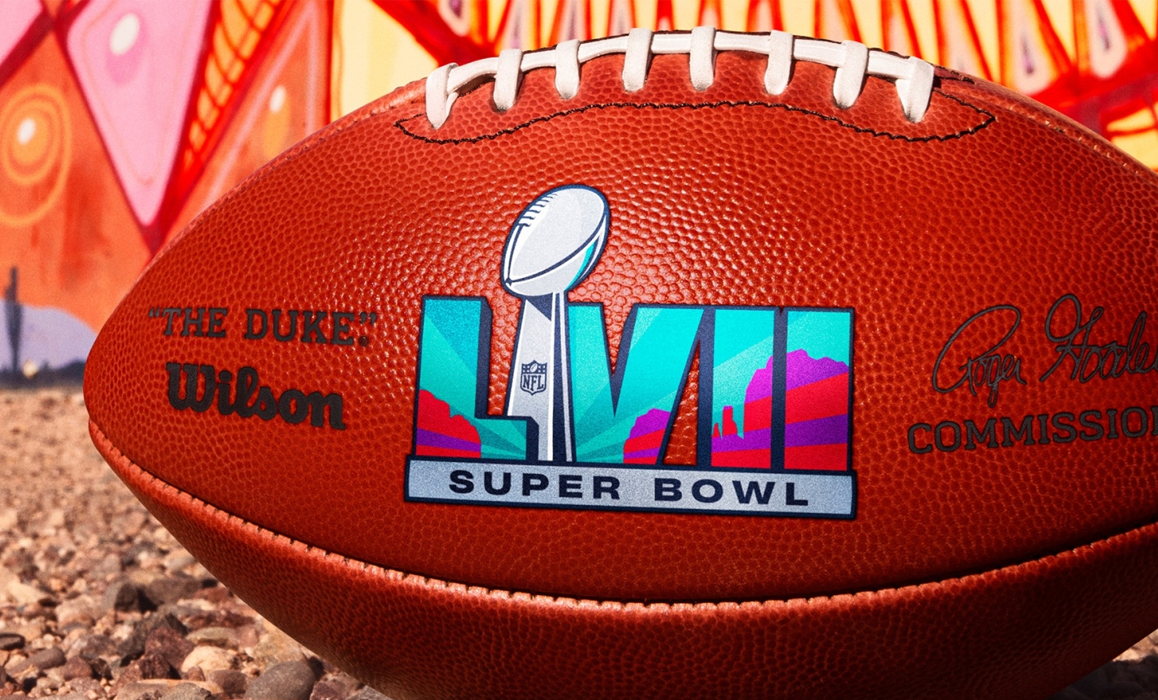 Bombardeo publicitario en cada jugada para el Super Bowl LVII